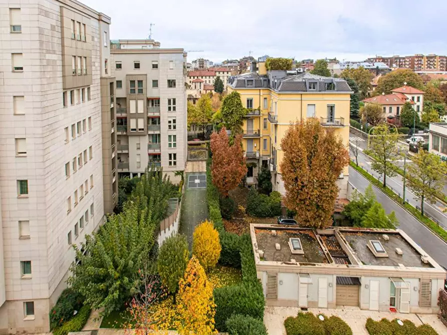 Immagine 5 di Camera in affitto  in Viale Sondrio a Milano