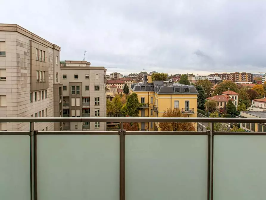 Immagine 9 di Camera in affitto  in Viale Sondrio a Milano