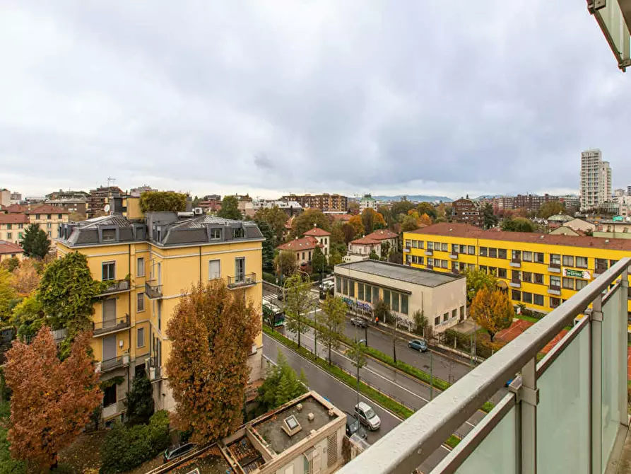 Immagine 9 di Camera in affitto  in Viale Sondrio a Milano