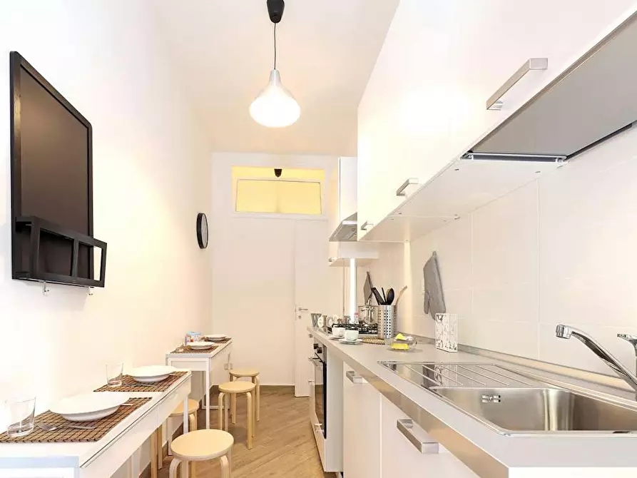 Immagine 10 di Camera in affitto  in Via Antonino Lo Surdo a Roma