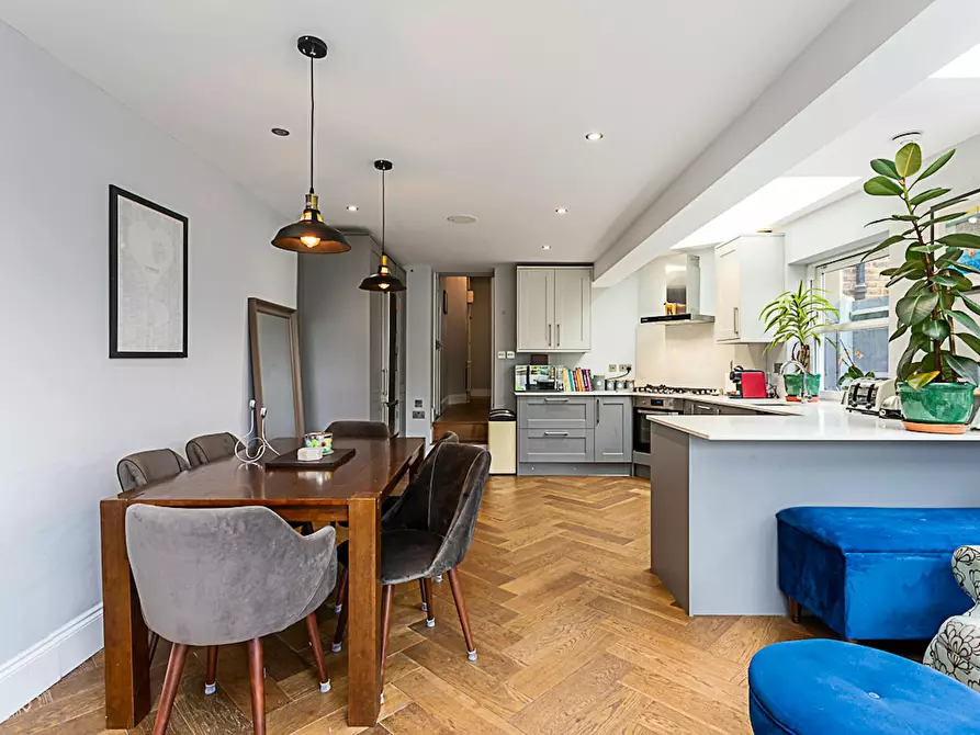 Immagine 6 di Appartamento in affitto  in Robinson Road a Wandsworth
