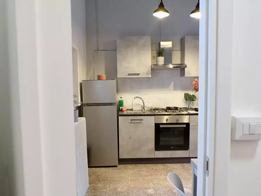 Immagine 9 di Camera in affitto  in Via Santissima Annunziata a Bologna