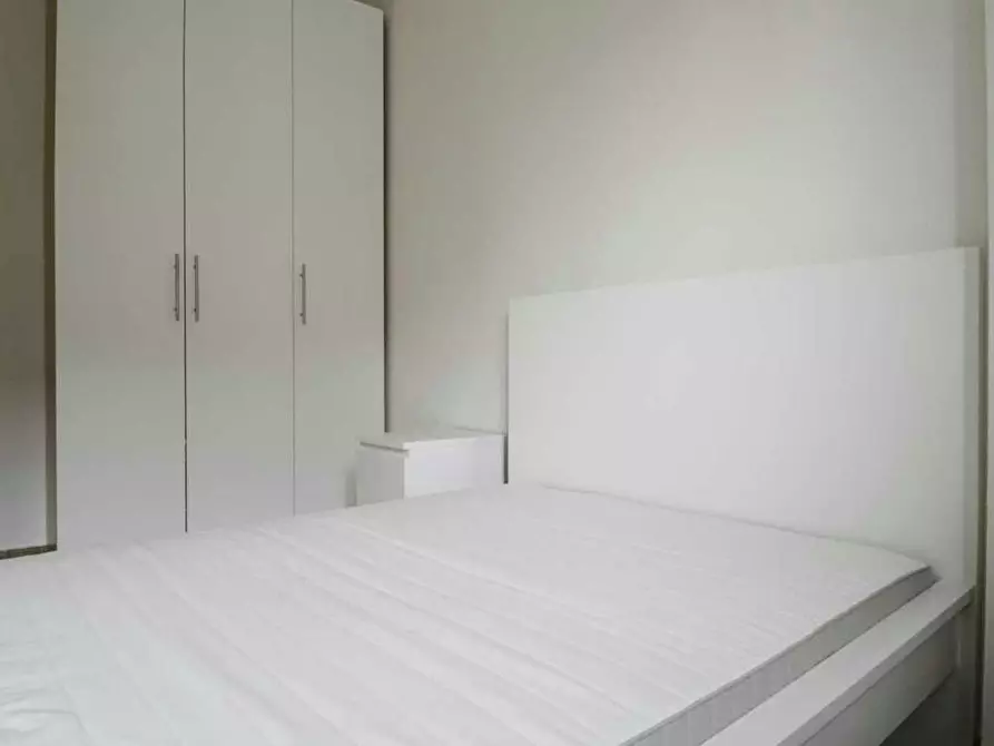 Immagine 1 di Camera in affitto  in Via Vincenzo Giordano Orsini a Milano