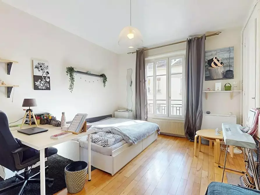 Immagine 1 di Appartamento in affitto  in Rue Notre-Dame a Lyon