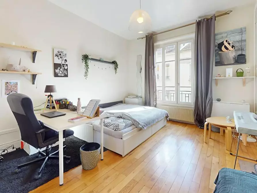 Immagine 2 di Appartamento in affitto  in Rue Notre-Dame a Lyon