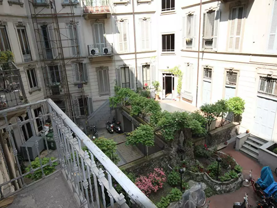 Immagine 10 di Camera in affitto  in Piazza Ventiquattro Maggio a Milano