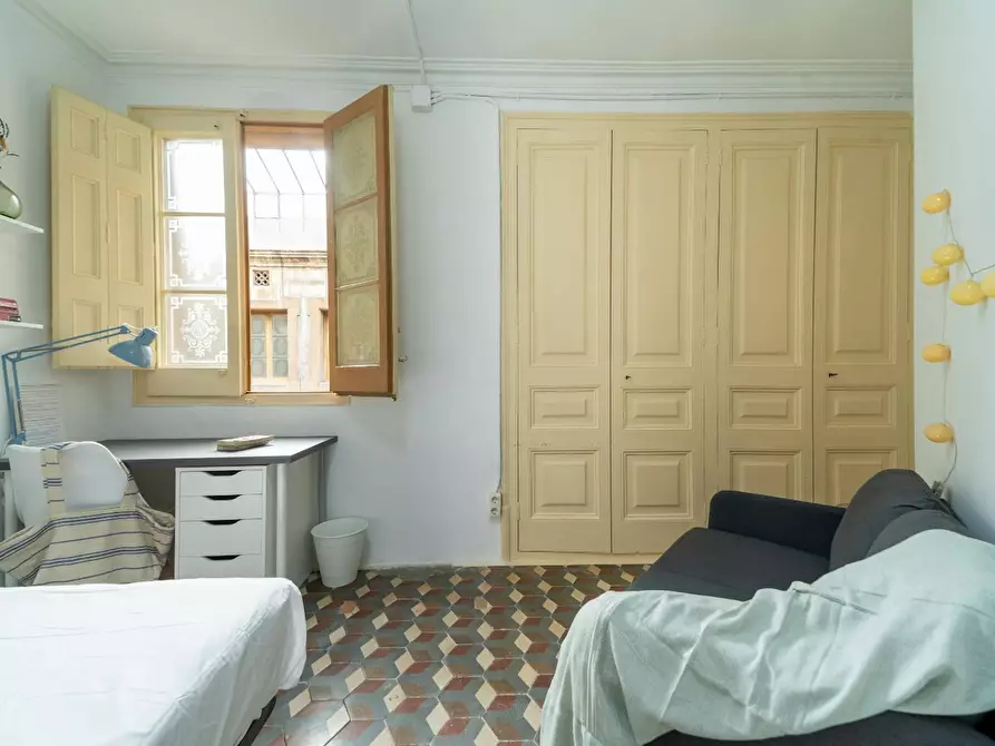Immagine 4 di Camera in affitto  in Carrer de Santa Anna a Barcelona
