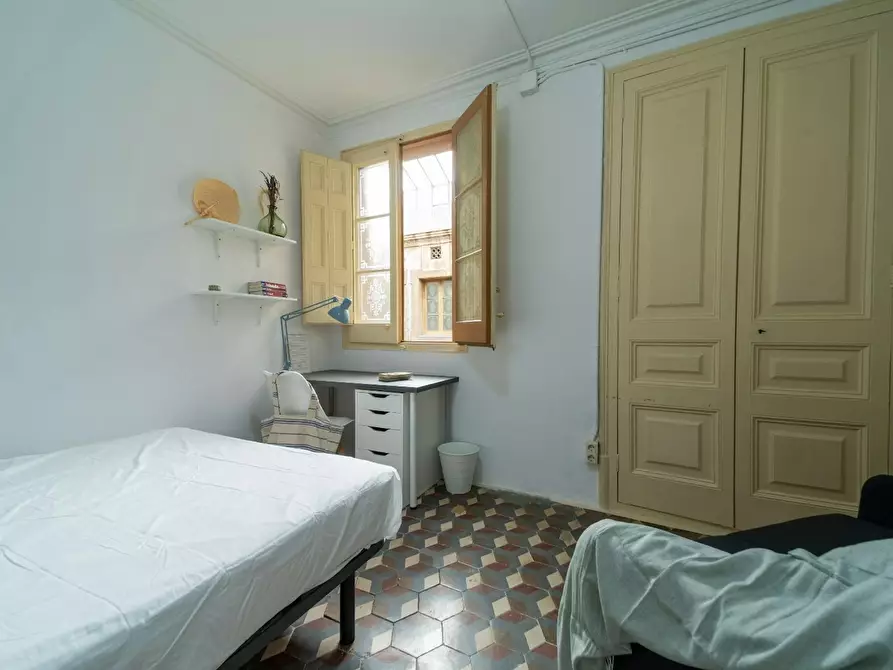 Immagine 2 di Camera in affitto  in Carrer de Santa Anna a Barcelona