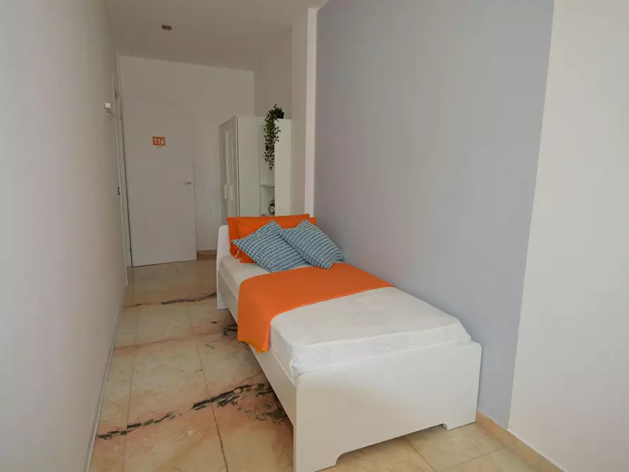 Immagine 1 di Camera in affitto  in Via Alfeo Corassori a Modena