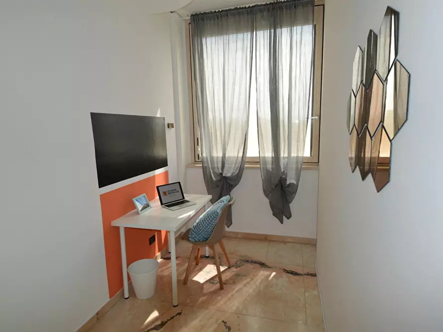 Immagine 4 di Camera in affitto  in Via Alfeo Corassori a Modena