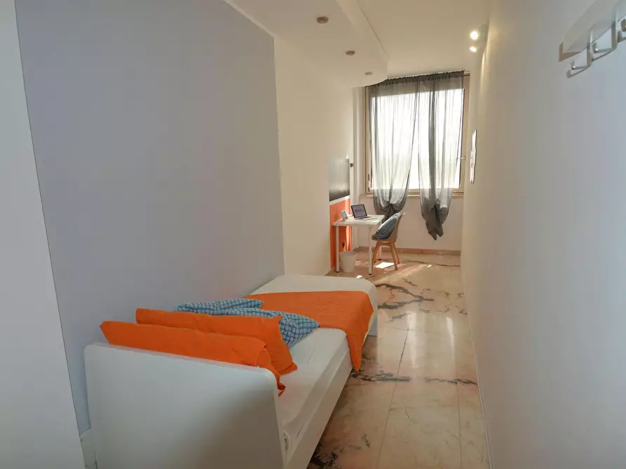 Immagine 5 di Camera in affitto  in Via Alfeo Corassori a Modena