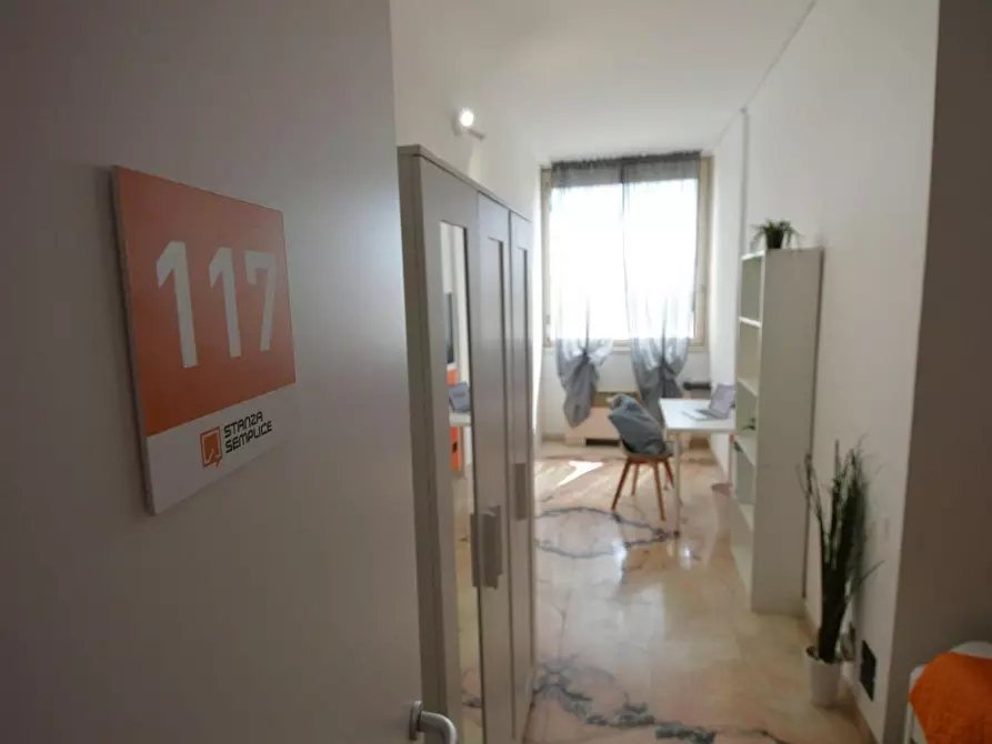 Immagine 3 di Camera in affitto  in Via Alfeo Corassori a Modena