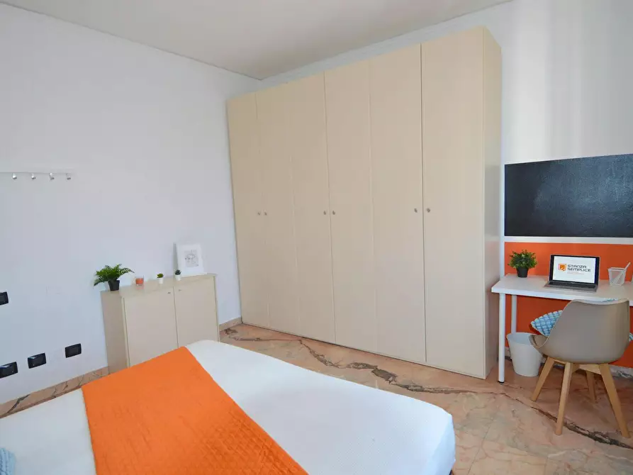 Immagine 4 di Camera in affitto  in Via Alfeo Corassori a Modena