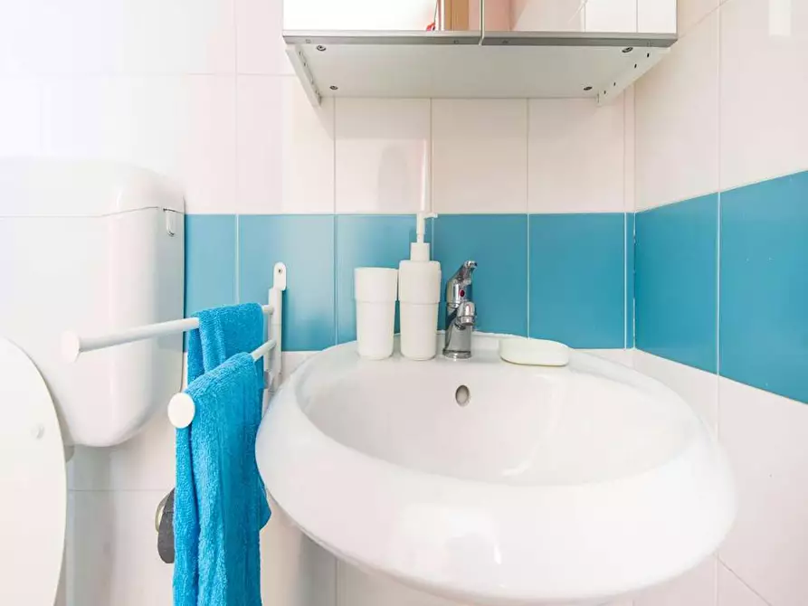 Immagine 6 di Camera in affitto  in Viale Monza a Milano