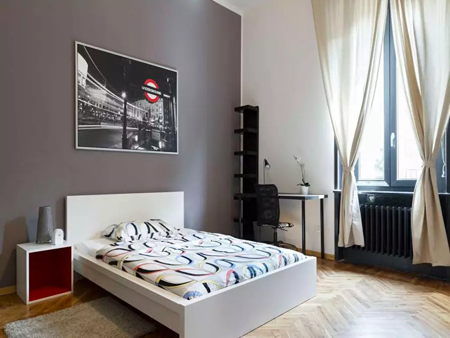 Immagine 3 di Camera in affitto  in Via Temistocle Calzecchi a Milano