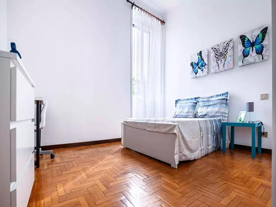Immagine 3 di Camera in affitto  in Via Valenza a Milano