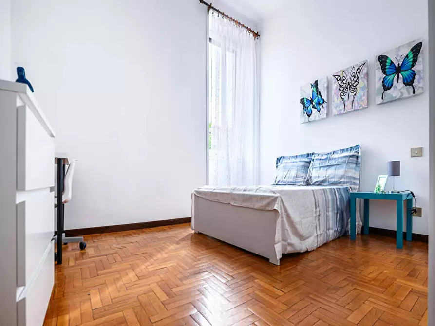 Immagine 4 di Camera in affitto  in Via Valenza a Milano