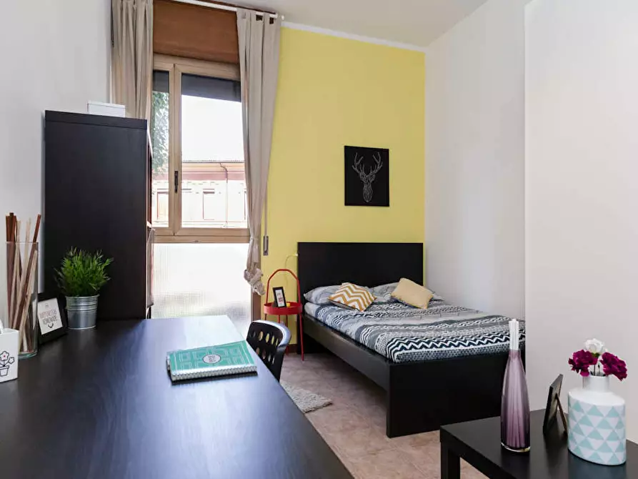 Immagine 2 di Camera in affitto  in Viale Giovanni Vicini a Bologna