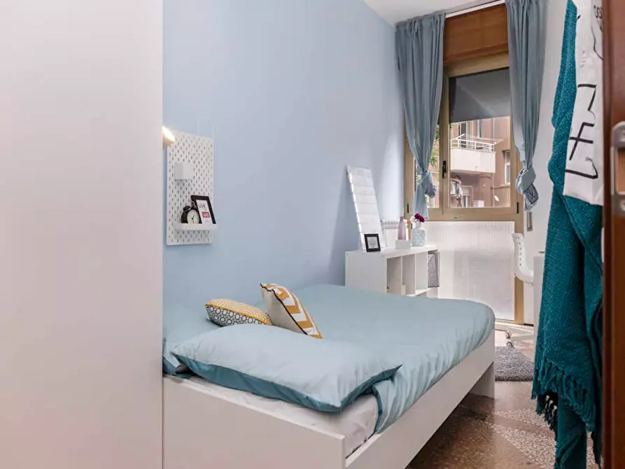 Immagine 5 di Camera in affitto  in Viale Giovanni Vicini a Bologna