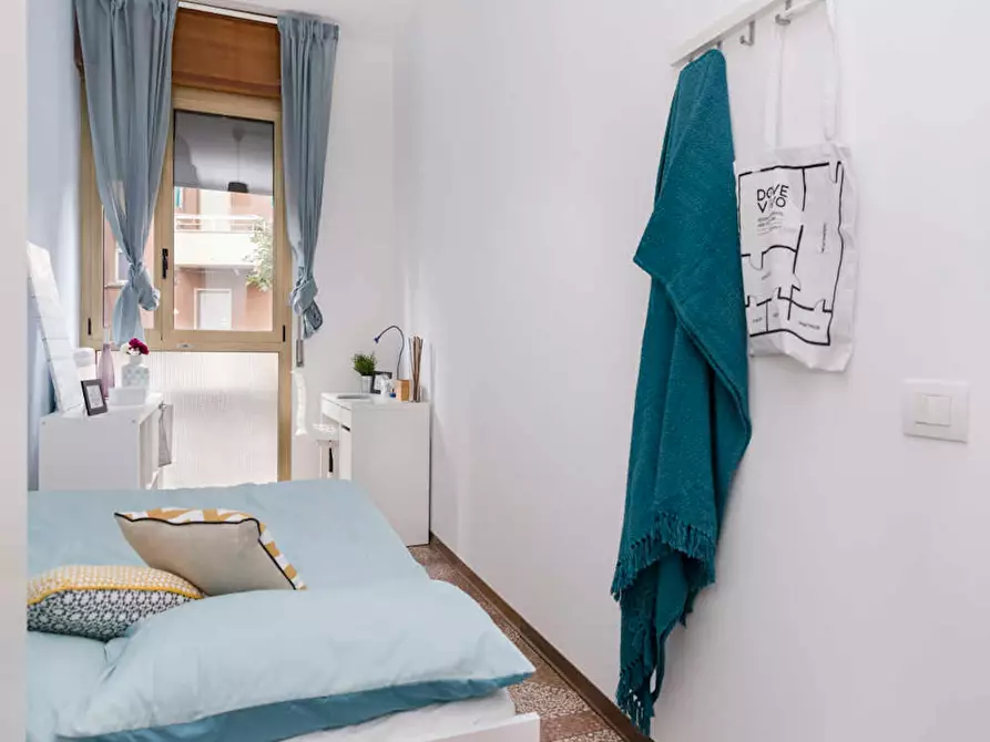 Immagine 2 di Camera in affitto  in Viale Giovanni Vicini a Bologna