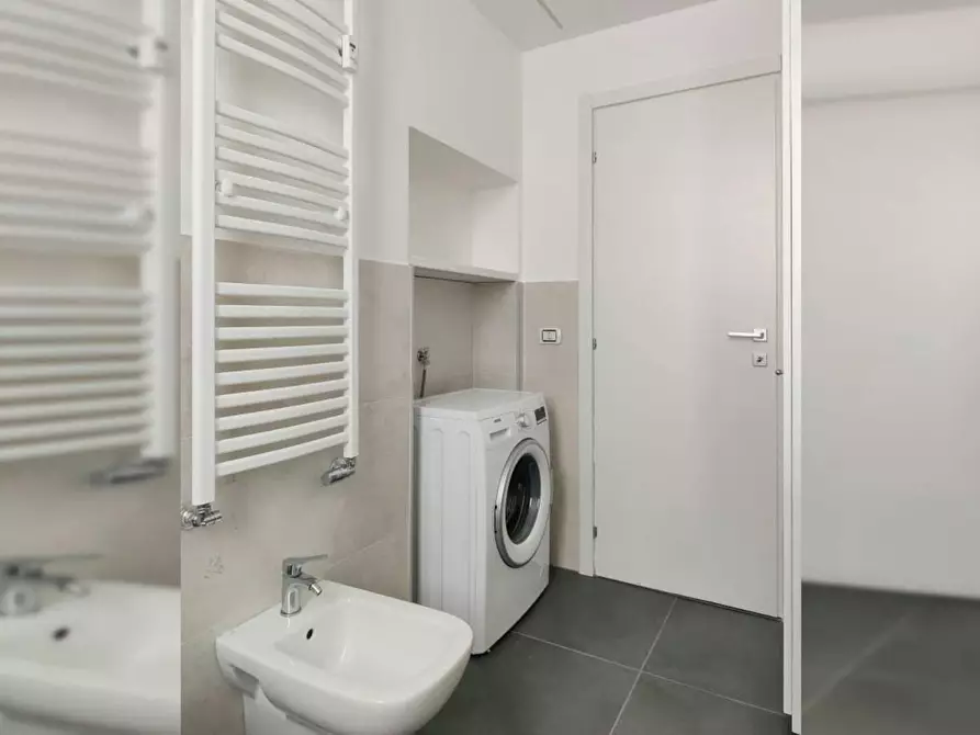 Immagine 10 di Camera condivisa in affitto  in Via Mac Mahon a Milano