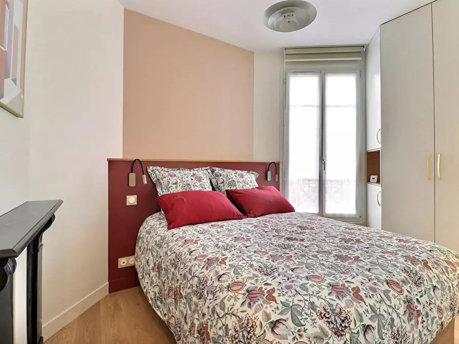 Immagine 2 di Appartamento in affitto  in Place Nattier a Paris 18