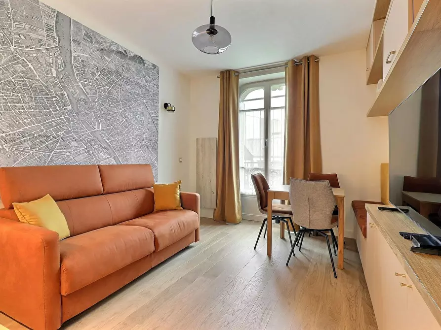 Immagine 1 di Appartamento in affitto  in Place Nattier a Paris 18