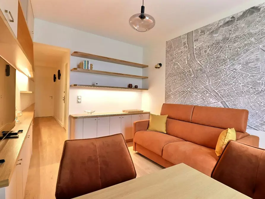 Immagine 6 di Appartamento in affitto  in Place Nattier a Paris 18