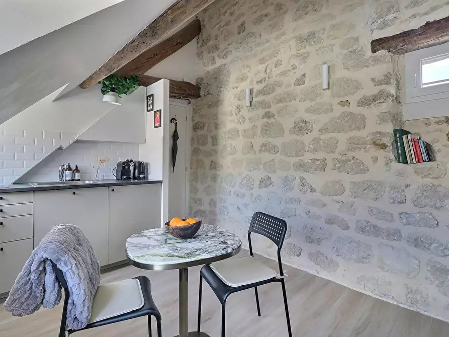 Immagine 5 di Appartamento in affitto  in Rue Paul Lelong a Paris