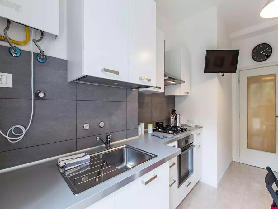 Immagine 10 di Camera in affitto  in Via Raffaello Bertieri a Milano