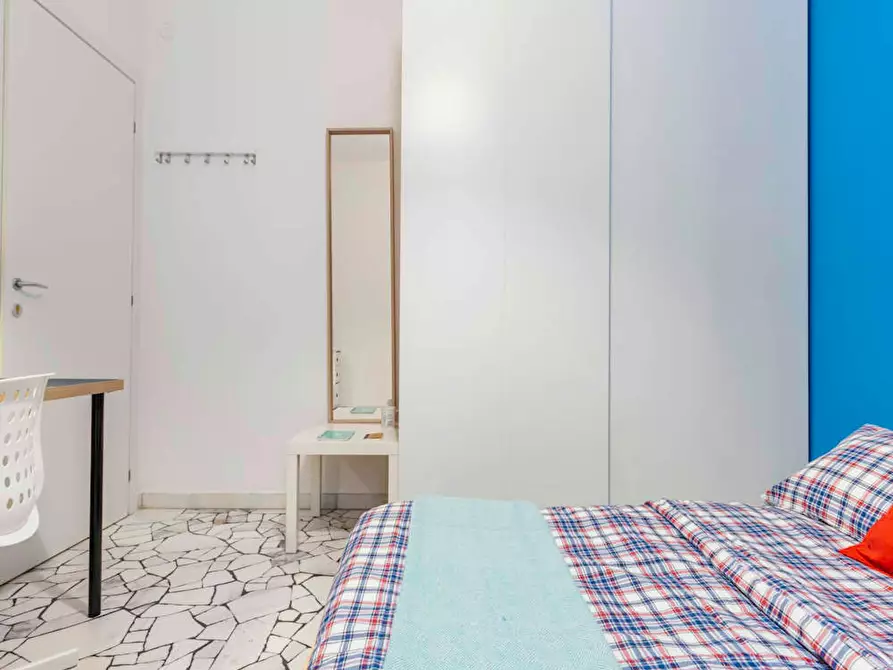 Immagine 5 di Camera in affitto  in Corso Vercelli a Milano