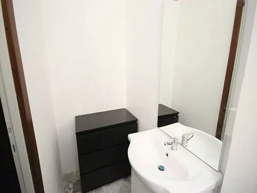 Immagine 6 di Camera in affitto  in Largo Cavalieri di Malta a Milano