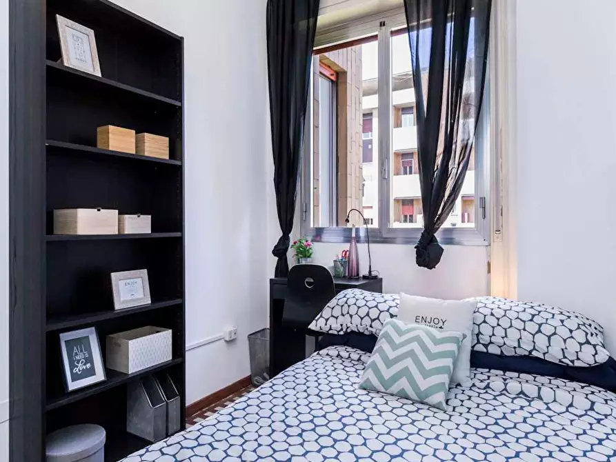 Immagine 2 di Camera in affitto  in Via Giuseppe Frua a Milano