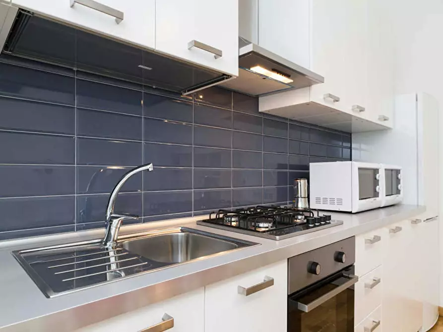 Immagine 9 di Camera in affitto  in Via Larga a Milano