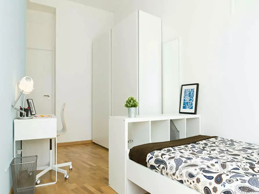 Immagine 3 di Camera in affitto  in Via Larga a Milano