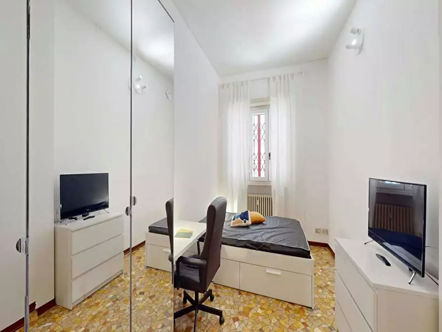 Immagine 1 di Camera in affitto  in Via Anco Marzio a Milano