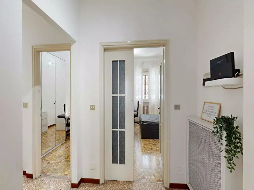 Immagine 5 di Camera in affitto  in Via Anco Marzio a Milano