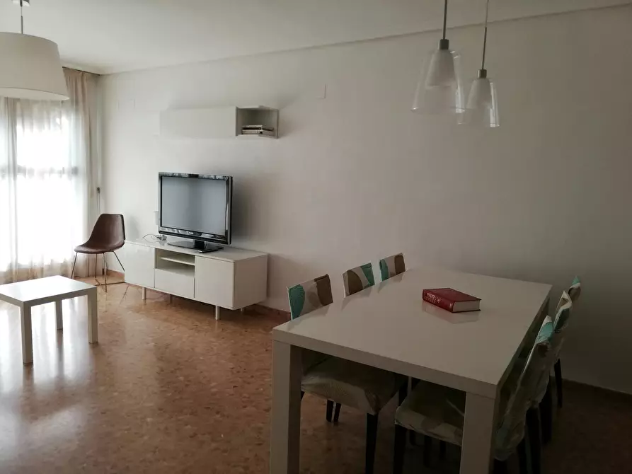 Immagine 6 di Camera in affitto  in Carrer Riu Jalón a Valencia