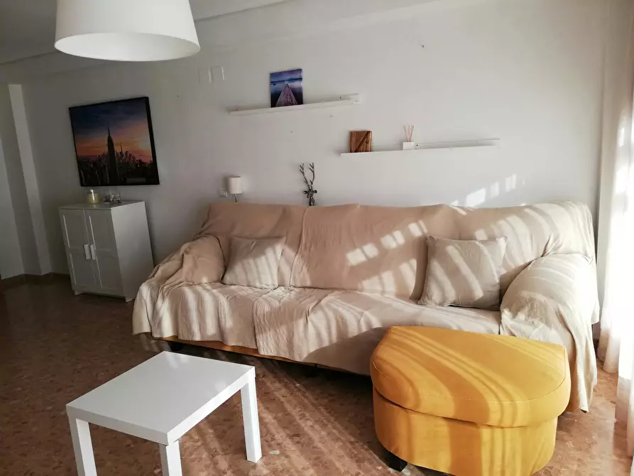Immagine 4 di Camera in affitto  in Carrer Riu Jalón a Valencia