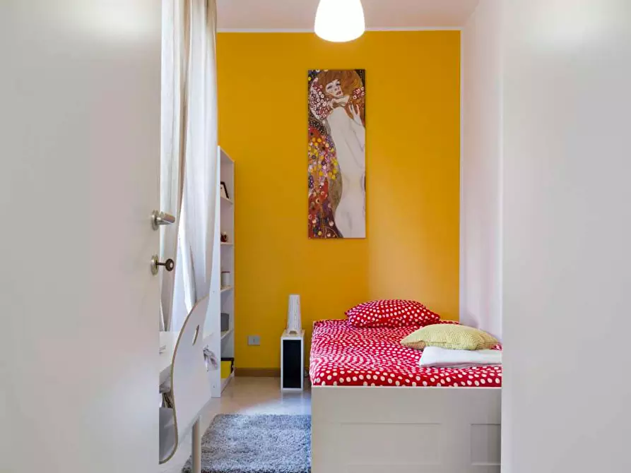 Immagine 3 di Camera in affitto  in Via Salvatore Barzilai a Milano