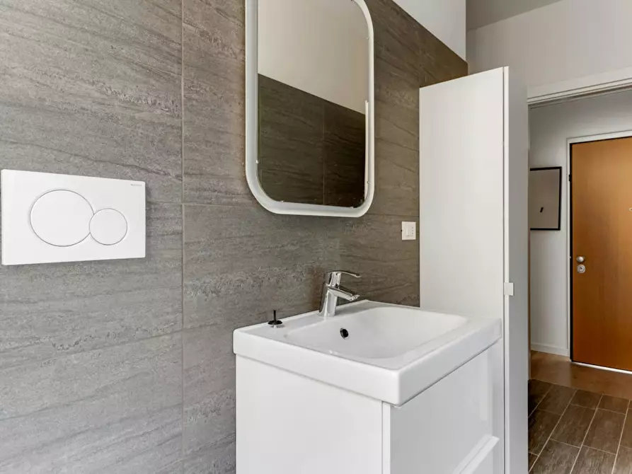 Immagine 10 di Camera in affitto  in Via Privata Minturno a Milano