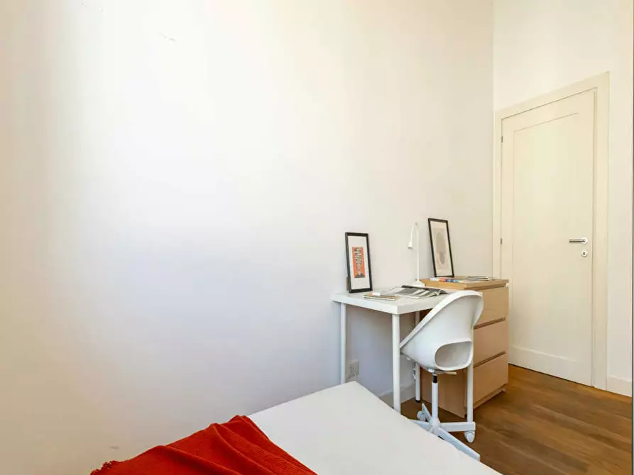 Immagine 6 di Camera in affitto  in Via Giovanni Battista Pergolesi a Milano