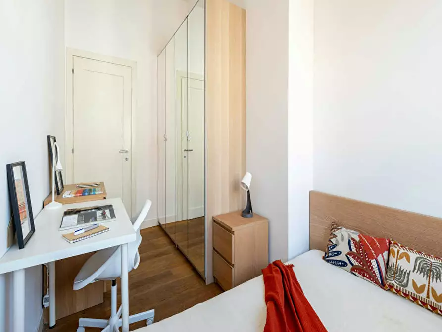 Immagine 2 di Camera in affitto  in Via Giovanni Battista Pergolesi a Milano