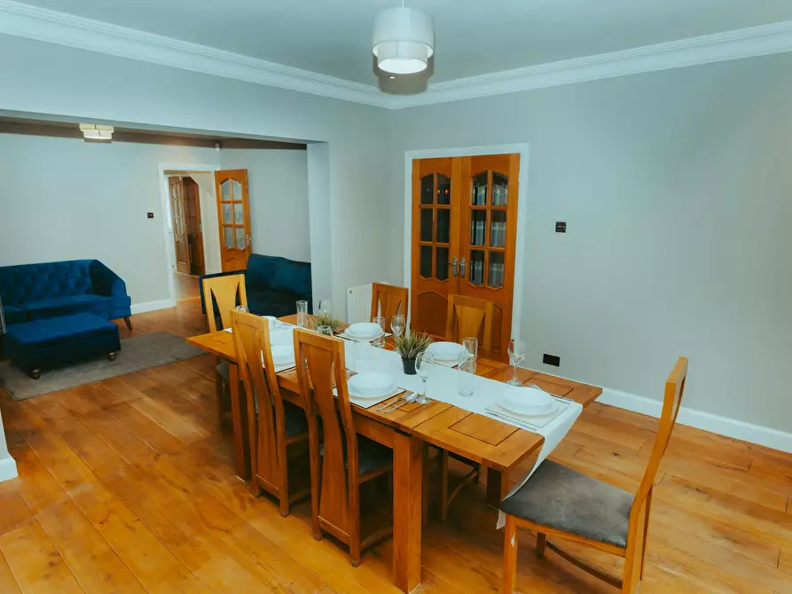 Immagine 7 di Casa indipendente in affitto  in Newlands Drive a Hurst Green