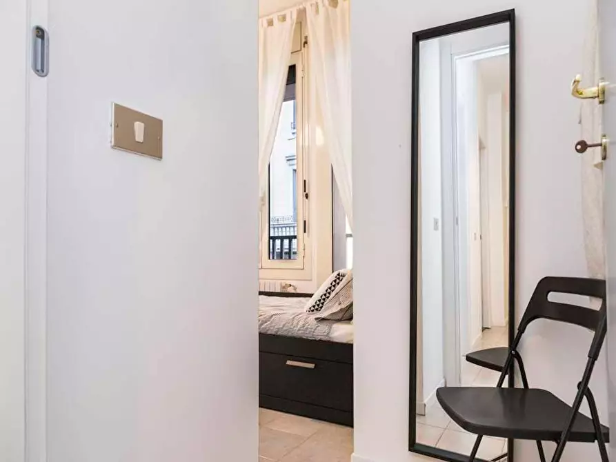 Immagine 5 di Camera in affitto  in Viale Monte Santo a Milano