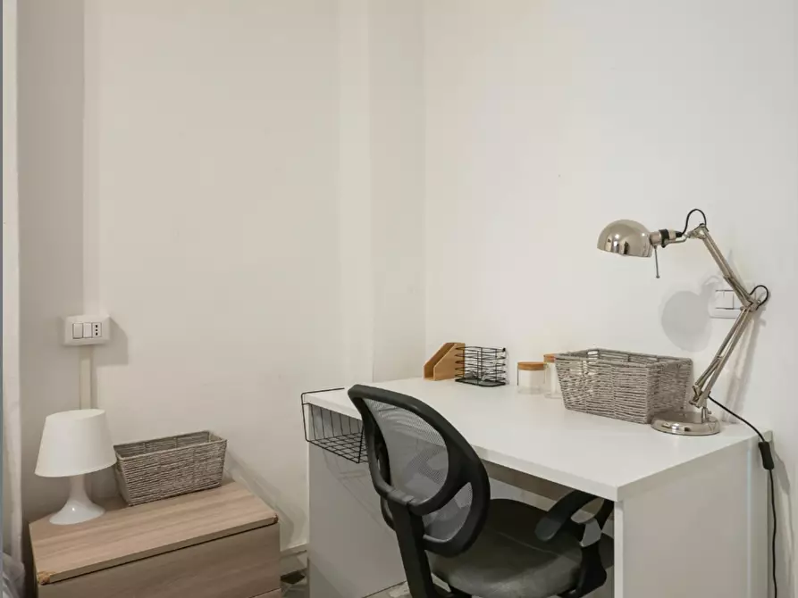 Immagine 4 di Camera in affitto  in Via Felice Casati a Milano