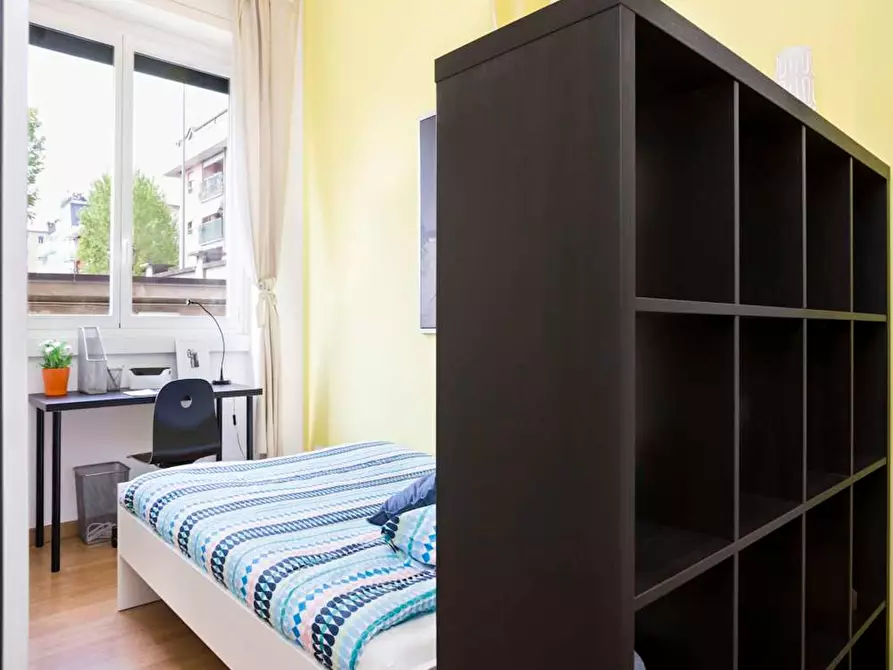 Immagine 5 di Camera in affitto  in Via Legnone a Milano