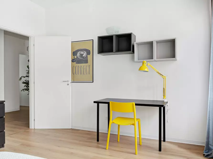 Immagine 3 di Camera in affitto  in Via Stromboli a Milano