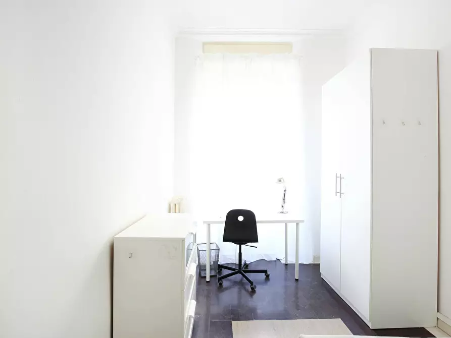 Immagine 5 di Camera in affitto  in Via Raimondo Franchetti a Milano