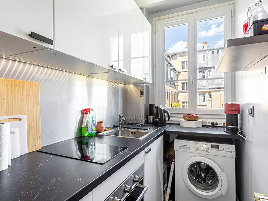 Immagine 8 di Appartamento in affitto  in Rue Notre-Dame-des-Champs a Paris 06